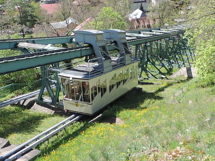 Schwebebahn ascending