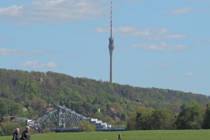 Towards the mast