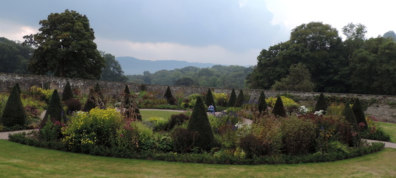 Round garden