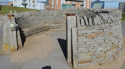 Walled seat