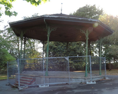 Band stand