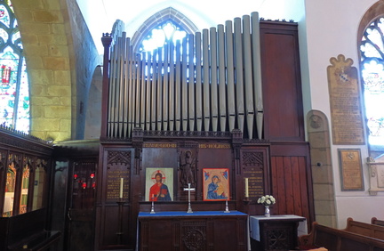 Organ pipes