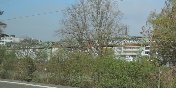 Schwebebahn