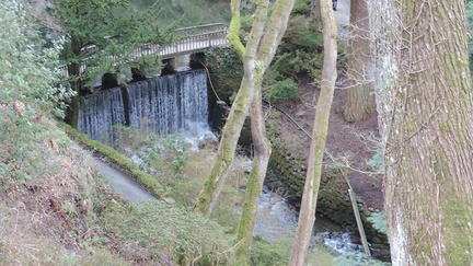 25-Waterfall
