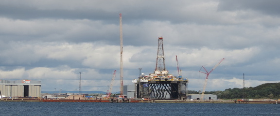Oil rig