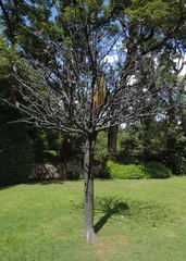 Metal tree