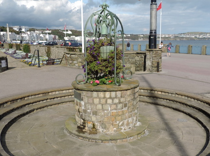Hanging basket
