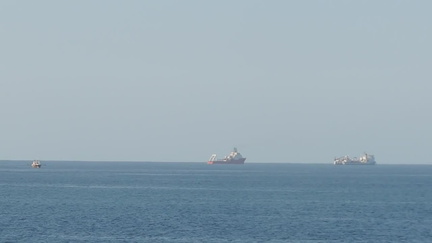 Passing boats