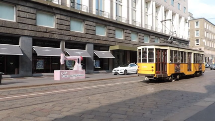 48-Tram