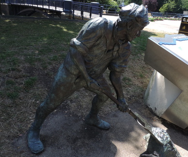 Statue