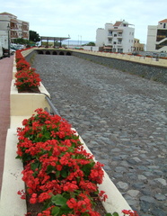 Dry water channel