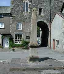 Obelisk and arch