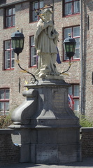 Statue
