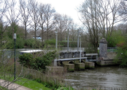 Sluice