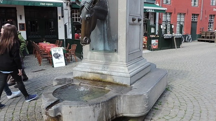 088-Fountain