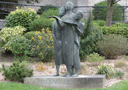Statue