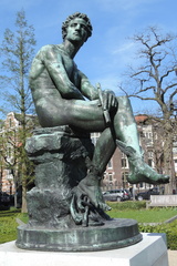 Statue