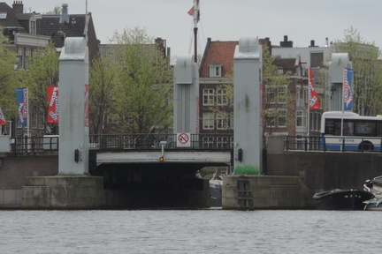 Rising bridge