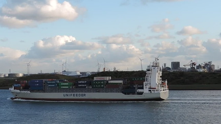 Container ship