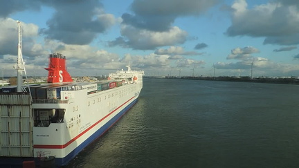 Boat leaving