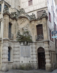 Statue