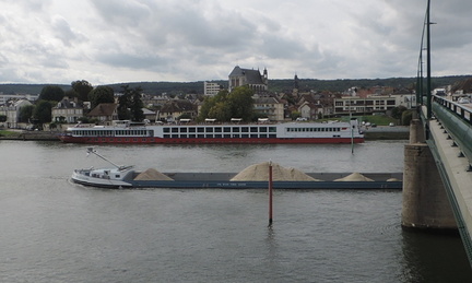 Barge