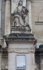 Statue