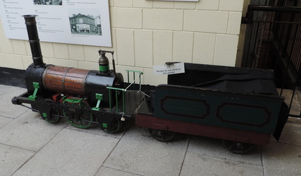 Model engine
