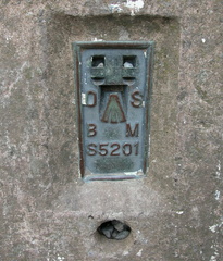 Triangulation pillar