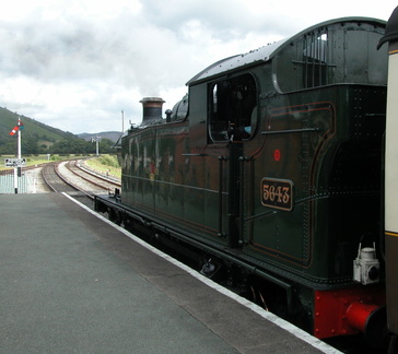 Engine with signal