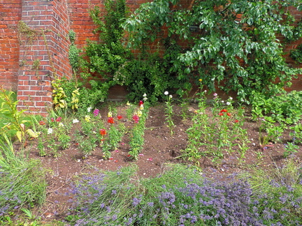 Flower bed