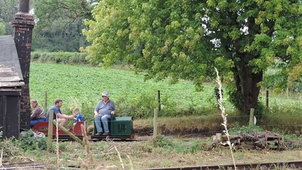 40-MiniatureTrain