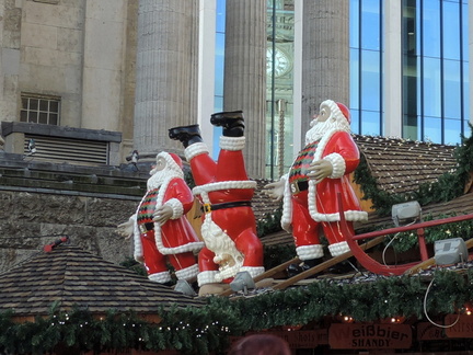 Tumbling Santas