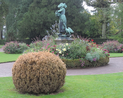 Statue