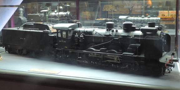 Model engine