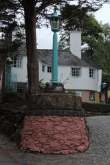 Lamp post