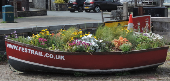 Flower boat
