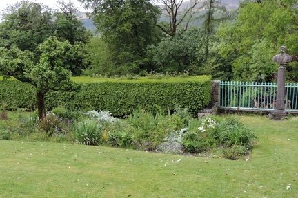 Flower bed