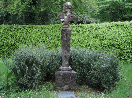 Statue