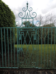 Gate
