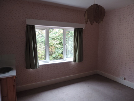 041-FrontBedroom