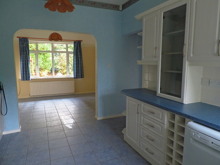 107-KitchenBreakfastRoom