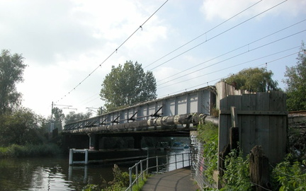 Rail bridge