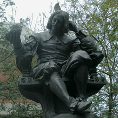 Statue