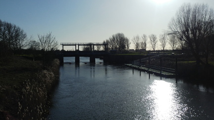 Sluice gates